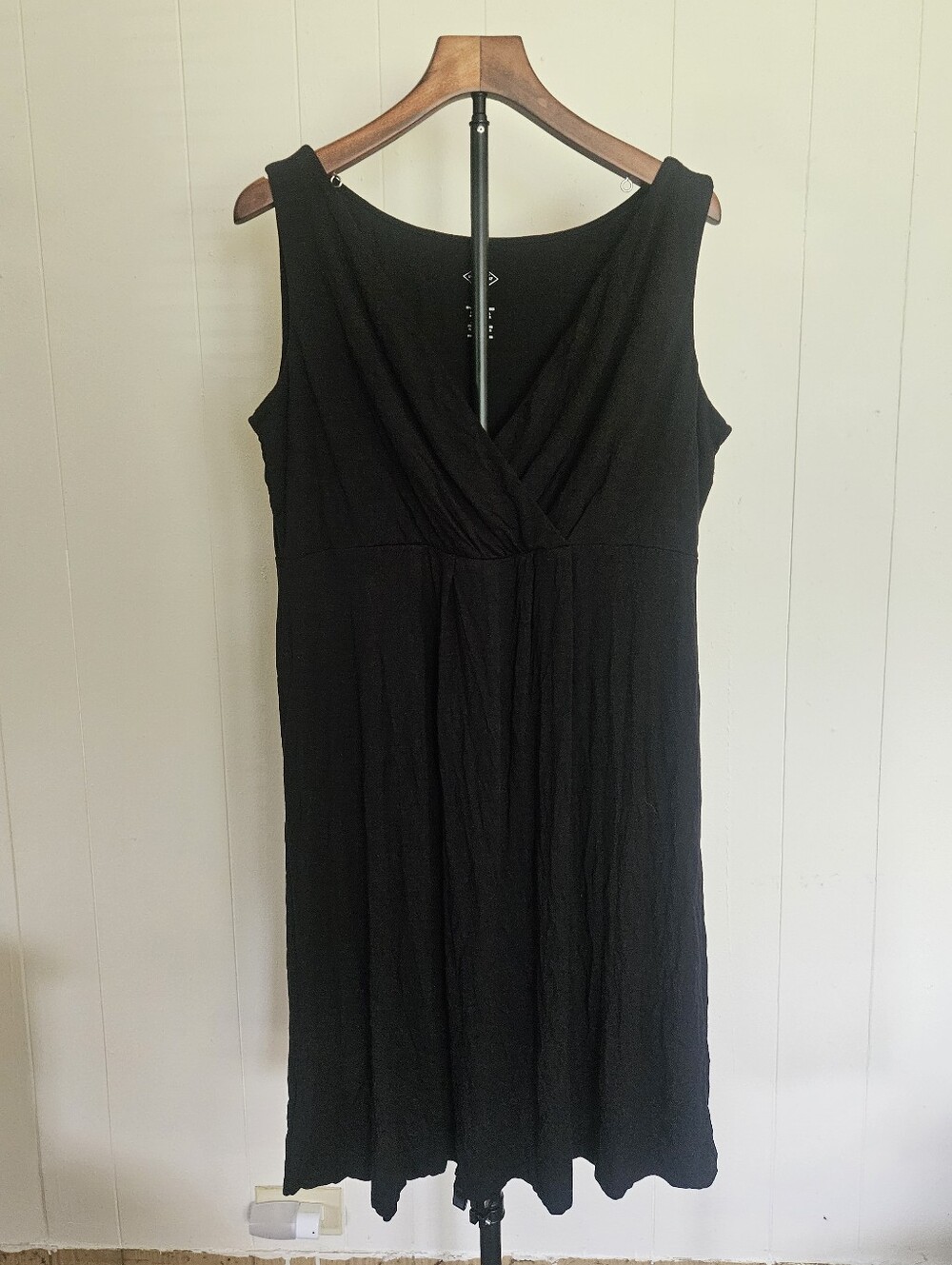 St. John's Bay Black Sleeveless V-Neck Dress Size XL